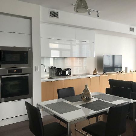 Toronto Downtown Luxurious Stylish 3 Bedroom 3 Bath 2 Balconies Near Rogers Centre Lakeview Condo Dış mekan fotoğraf