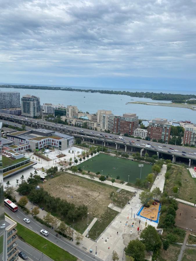 Toronto Downtown Luxurious Stylish 3 Bedroom 3 Bath 2 Balconies Near Rogers Centre Lakeview Condo Dış mekan fotoğraf