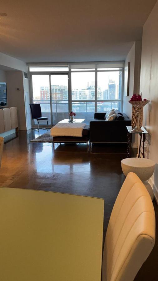 Toronto Downtown Luxurious Stylish 3 Bedroom 3 Bath 2 Balconies Near Rogers Centre Lakeview Condo Dış mekan fotoğraf