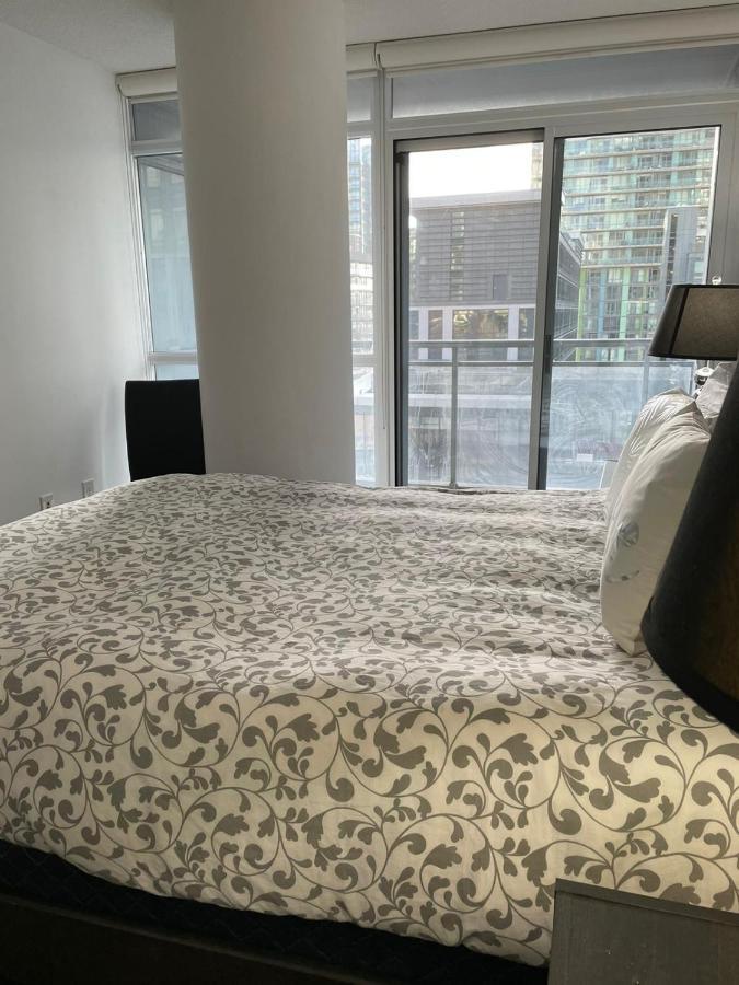 Toronto Downtown Luxurious Stylish 3 Bedroom 3 Bath 2 Balconies Near Rogers Centre Lakeview Condo Dış mekan fotoğraf