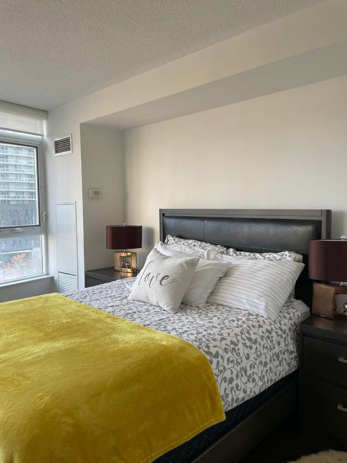 Toronto Downtown Luxurious Stylish 3 Bedroom 3 Bath 2 Balconies Near Rogers Centre Lakeview Condo Dış mekan fotoğraf