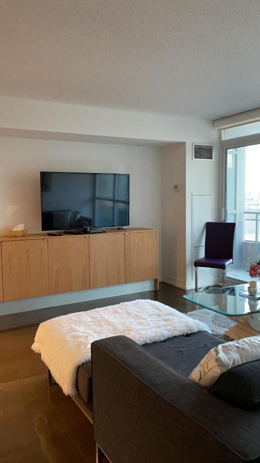 Toronto Downtown Luxurious Stylish 3 Bedroom 3 Bath 2 Balconies Near Rogers Centre Lakeview Condo Dış mekan fotoğraf